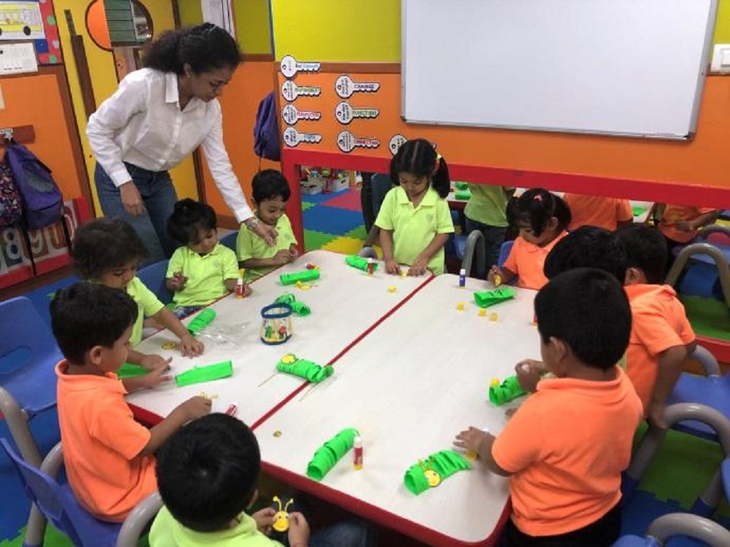 Ms. Sonali Shah conducted two craft activities.